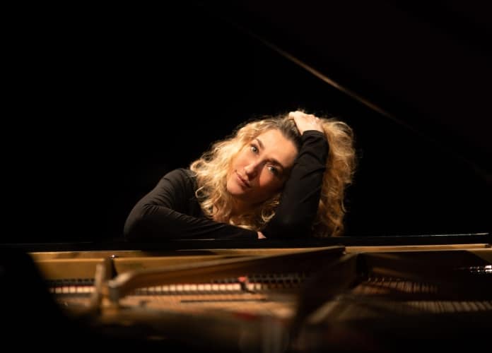 LIVE-Chateauneuf Sous Les Etoiles-Laure Favre-Kahn-WEB