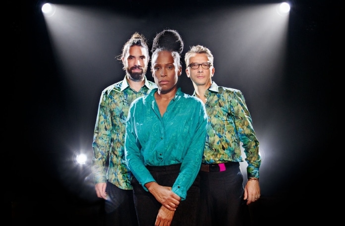 LIVE-Sandra Nkake-WEB